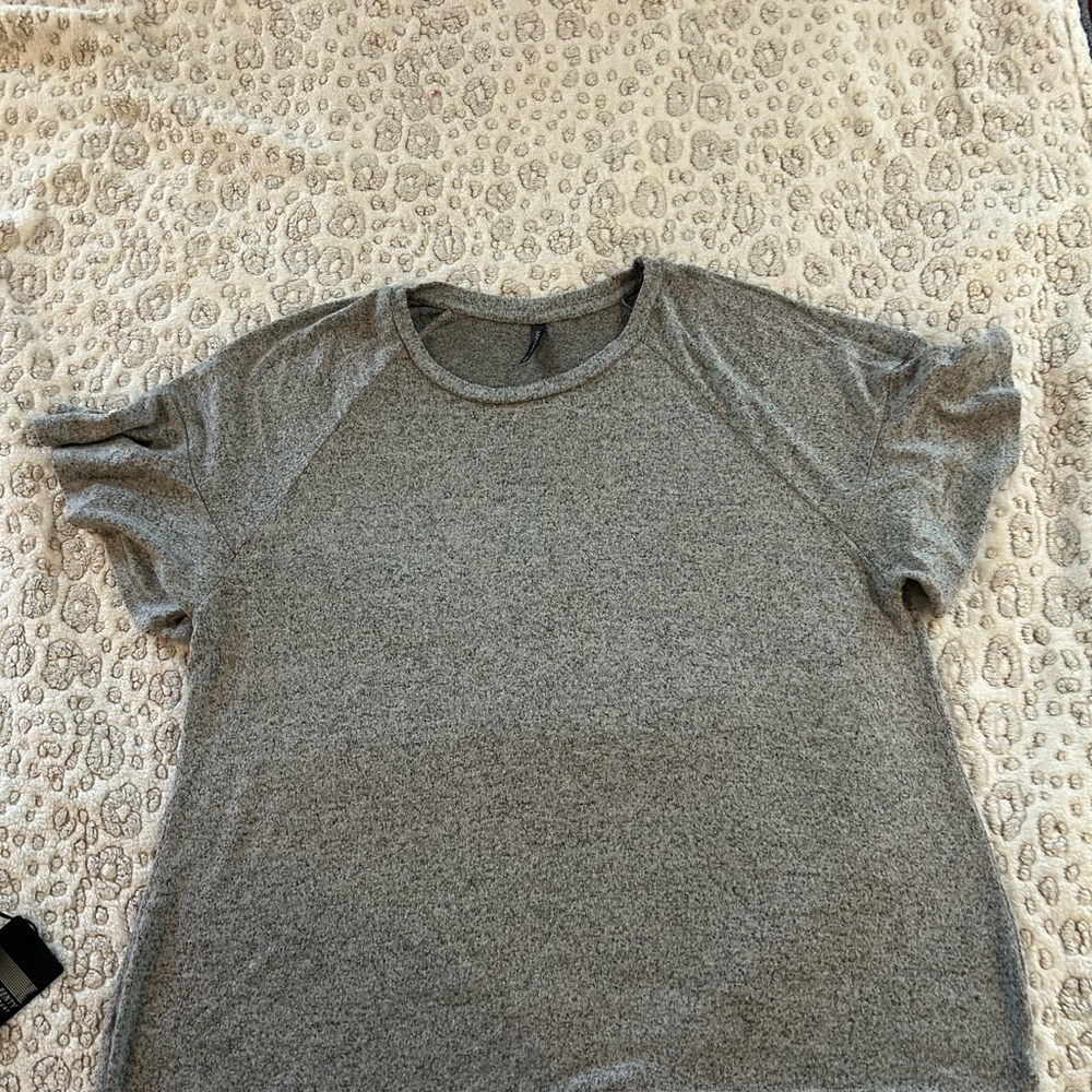 Massini Women’s Plus Size 2X Plush And soft Gray Top